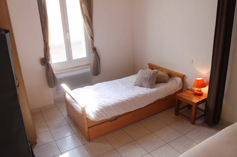 Location de vacances - Villa à Les Sables-d'Olonne - chambre n 2  partie lit gigogne