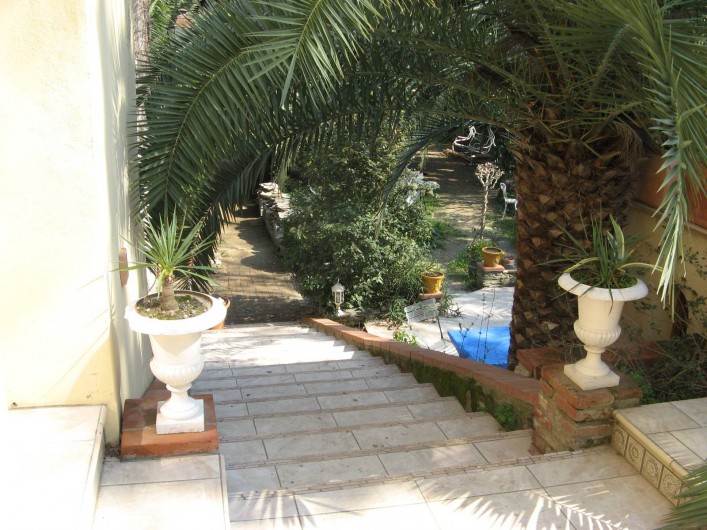 Location de vacances - Appartement à Collioure - escalier donnant à votre terrasse
