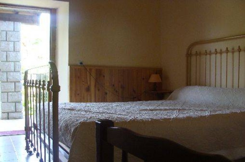 Location de vacances - Appartement à Saint-Alban-Auriolles - Chambre 1 de la location du 1er étage 1 lits 2 places 1 lit 1 place