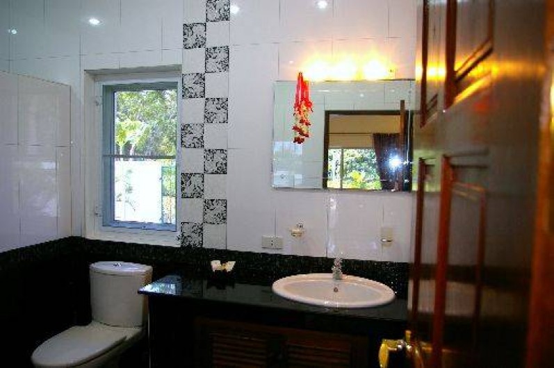 Location de vacances - Maison - Villa à Phe - Her private Bathroom