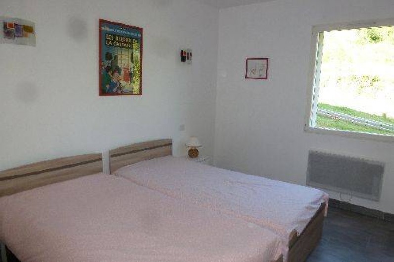 Location de vacances - Appartement à Solliès-Toucas - Chambre avec deux lits jumeaux