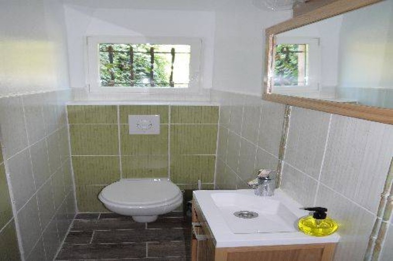 Location de vacances - Appartement à Solliès-Toucas - WC séparés