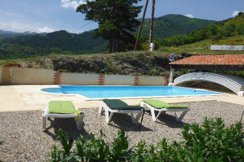 Location de vacances - Gîte à Prats-de-Mollo-la-Preste - La piscine avec terrasse.