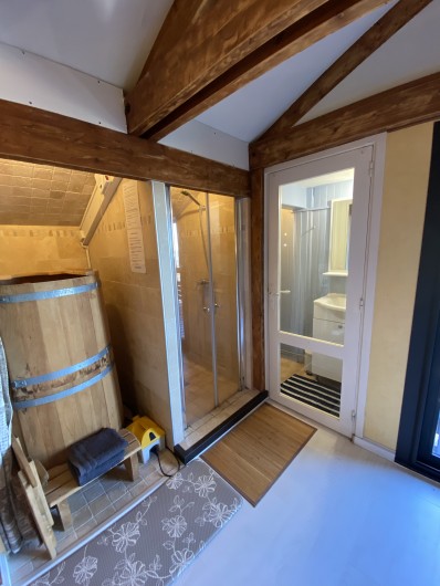 Location de vacances - Chalet à Ustou - Sauna sibérien + douche et espace toilette connexe à chambre 1