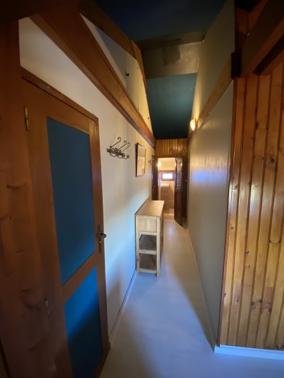 Location de vacances - Chalet à Ustou - Couloir à l'étage