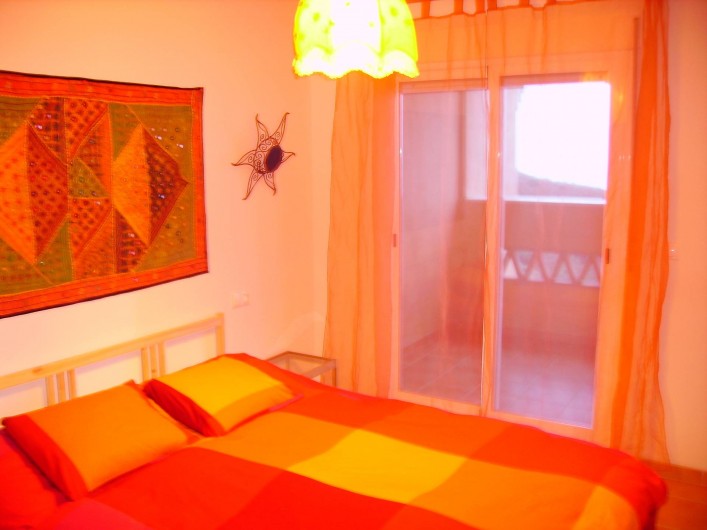 Location de vacances - Maison - Villa à Torrox Costa - Chambre avec lit 140 balcon vue sur la mer