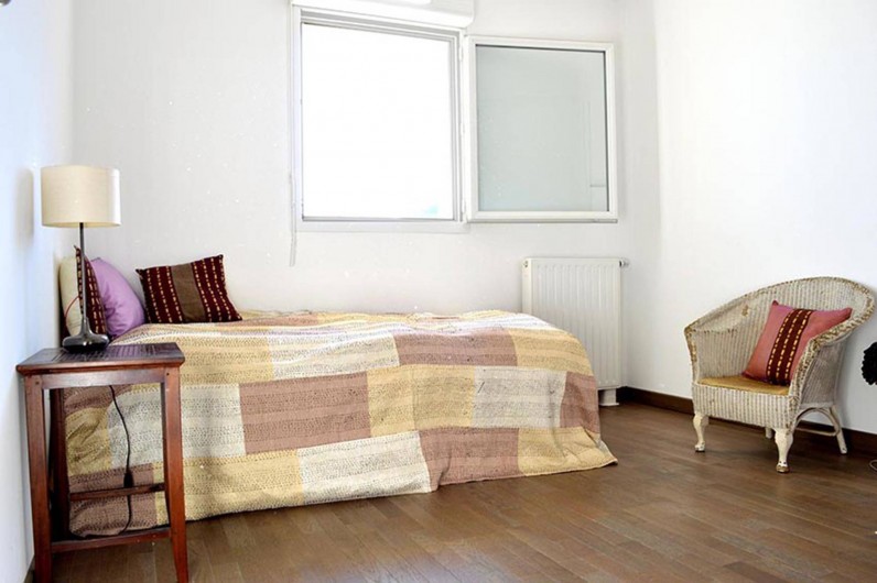 Location de vacances - Appartement à Banyuls-sur-Mer - Chambre n°2 2ème lit ajouté depuis Placards de rangement