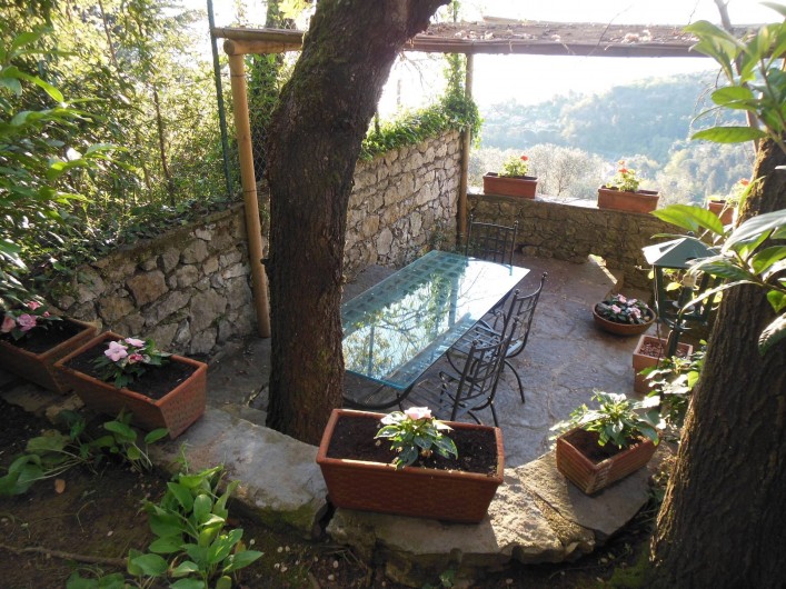Location de vacances - Villa à La Spezia - La terrace pour diner au "fresco"