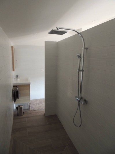 Location de vacances - Mas à Barbentane - 2 chambres ont leur propre douche "walking shower"