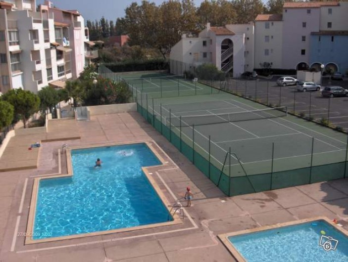 Location de vacances - Appartement à Le Cap d'Agde - piscine et tennis de la résidence